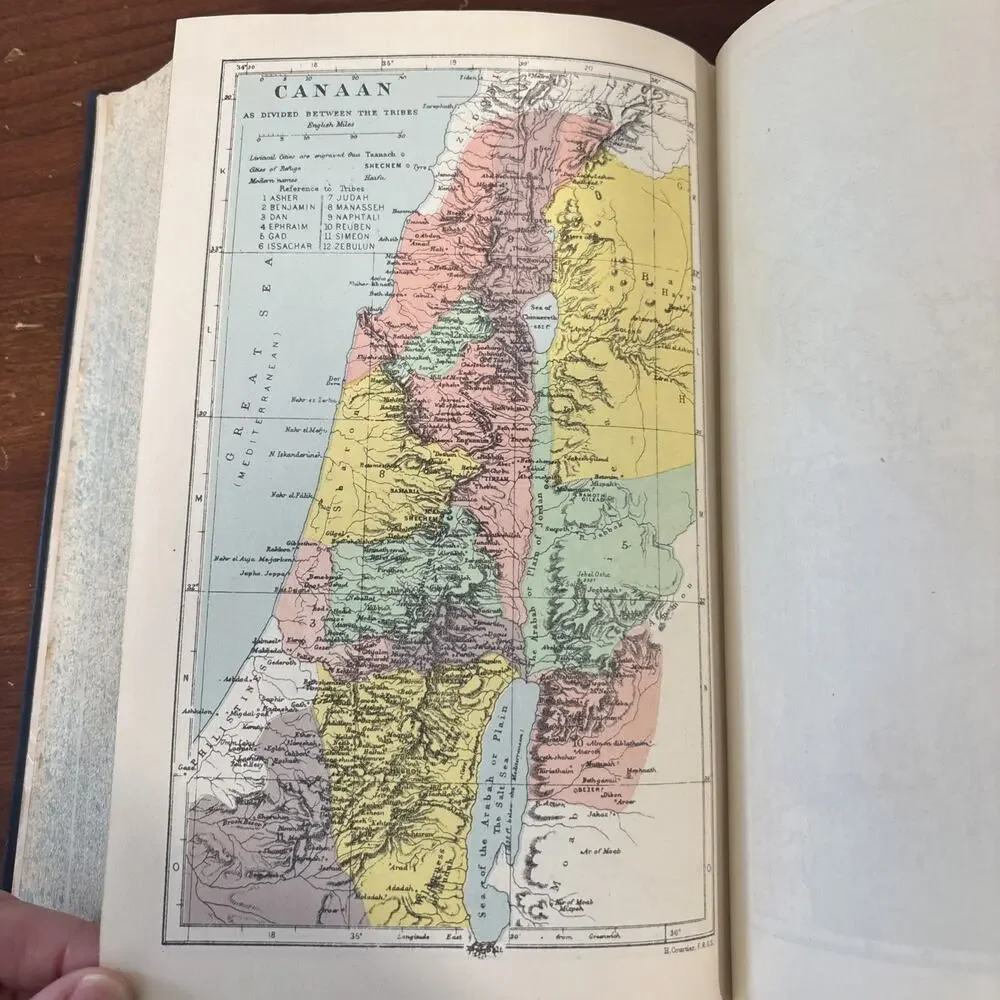 Webb School California Holy Bible King James Version Great Britain With maps - Picture 12 of 13